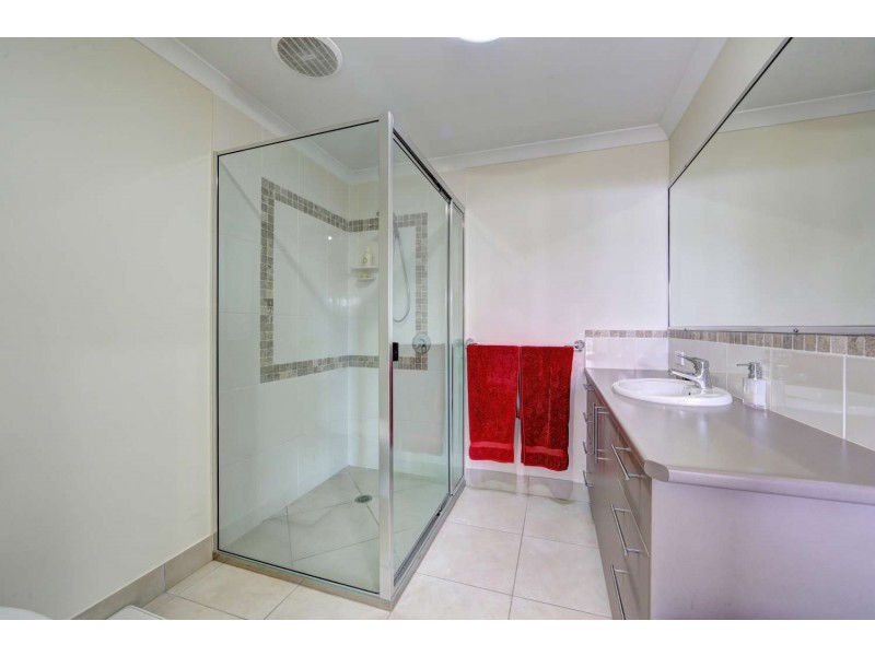 2/8 Francis Place, Innes Park QLD 4670