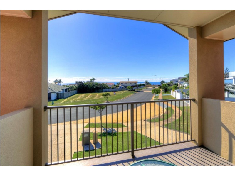 11 Breeze Drive, Bargara QLD 4670
