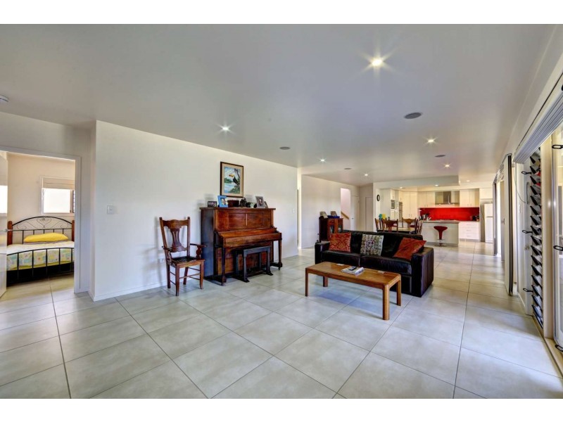 11 Breeze Drive, Bargara QLD 4670