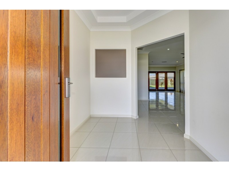 9 Beech Links Drive, Ashfield QLD 4670