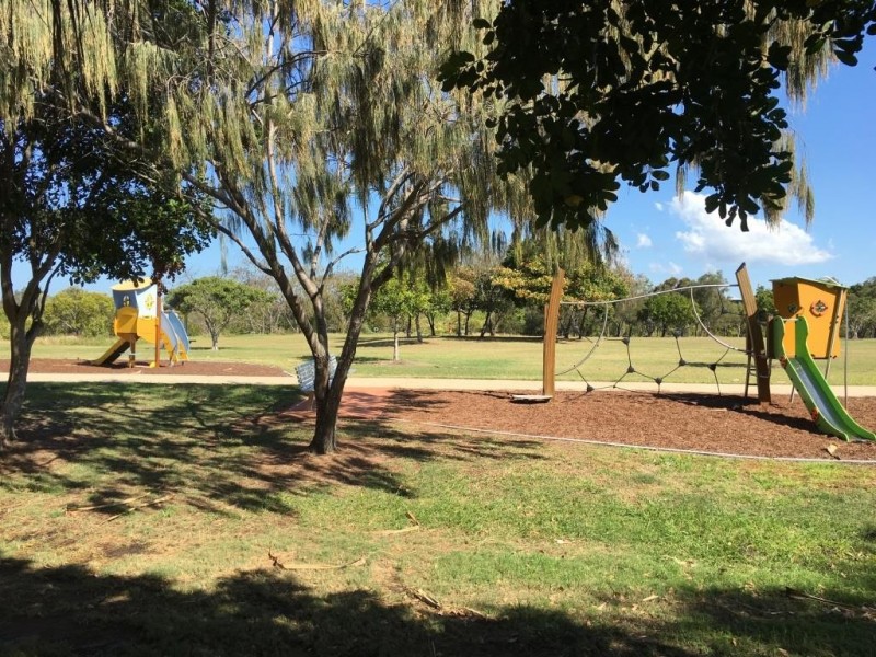 4 Flametree Court, Bargara QLD 4670