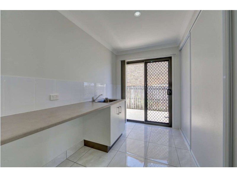 10 Shell Street, Burnett Heads QLD 4670