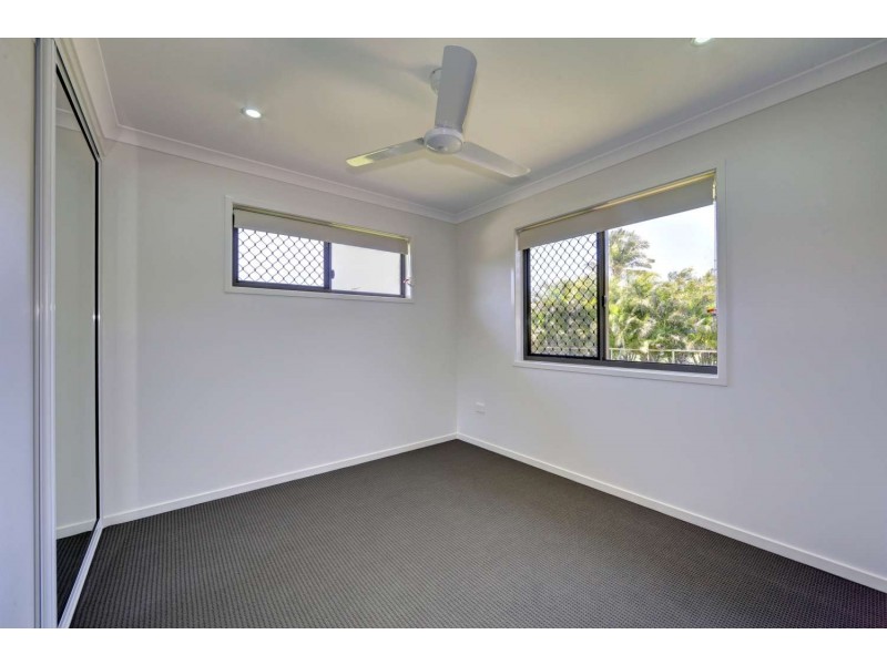 10 Shell Street, Burnett Heads QLD 4670