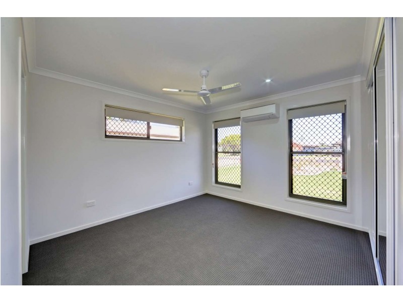 10 Shell Street, Burnett Heads QLD 4670