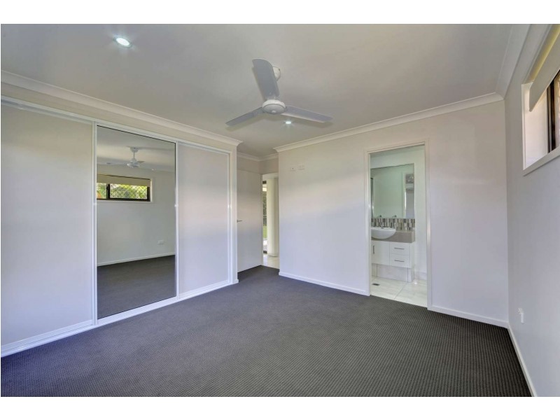 10 Shell Street, Burnett Heads QLD 4670