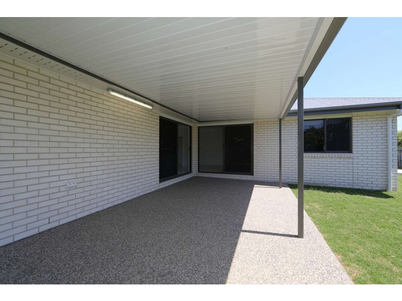 10 Shell Street, Burnett Heads QLD 4670