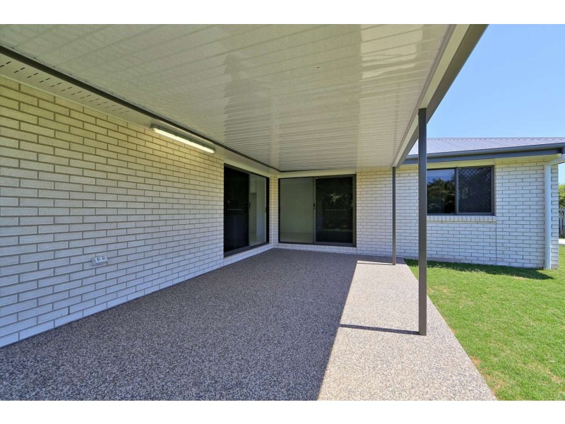 10 Shell Street, Burnett Heads QLD 4670