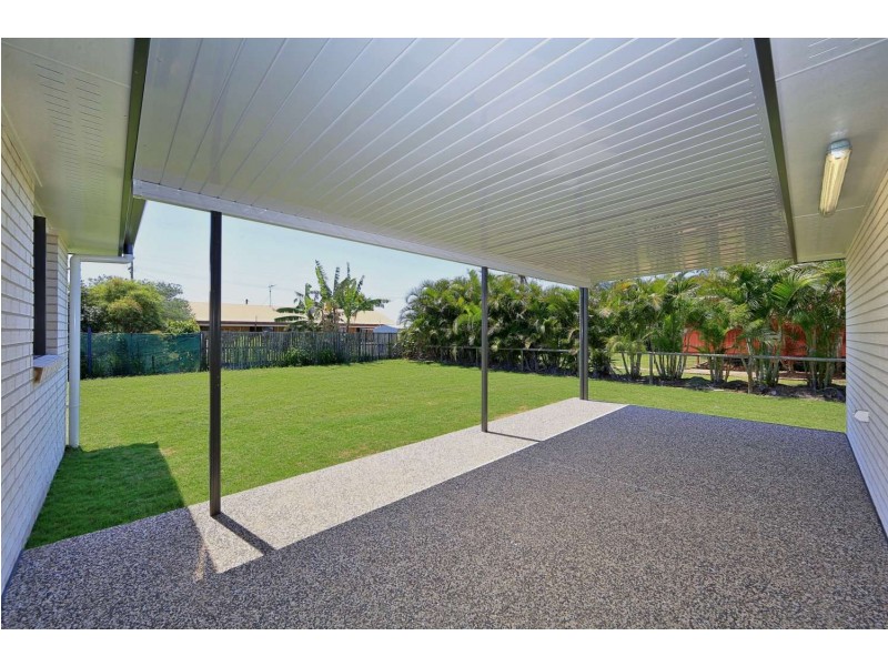 10 Shell Street, Burnett Heads QLD 4670