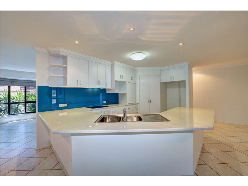 186 Barolin Esplanade, Coral Cove QLD 4670