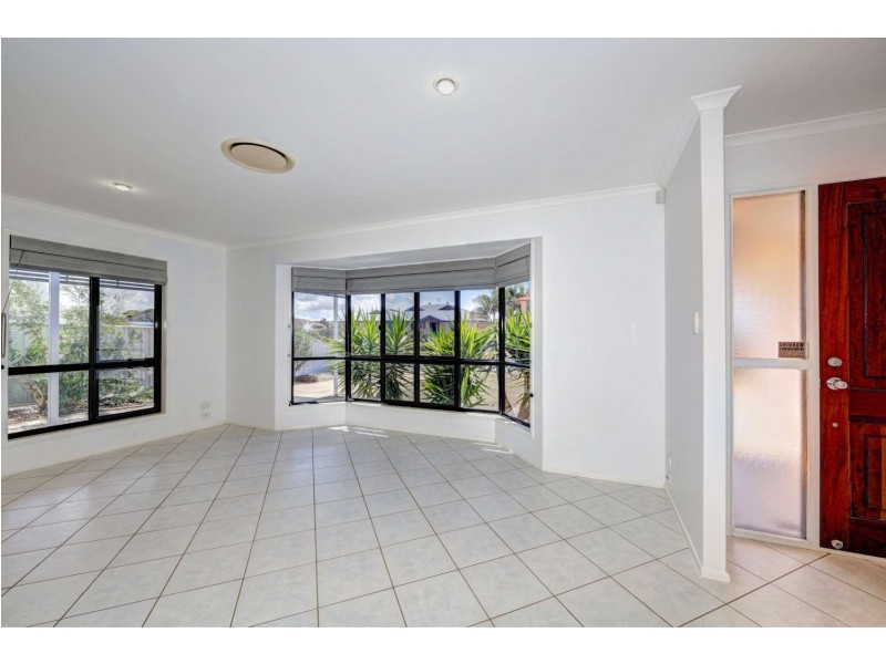 186 Barolin Esplanade, Coral Cove QLD 4670