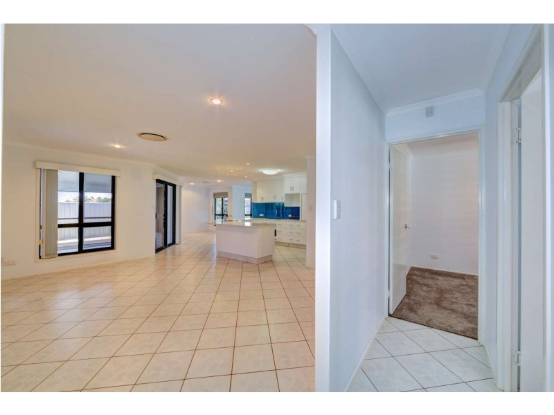 186 Barolin Esplanade, Coral Cove QLD 4670