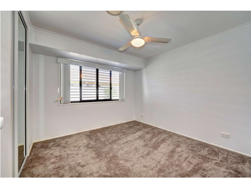 186 Barolin Esplanade, Coral Cove QLD 4670