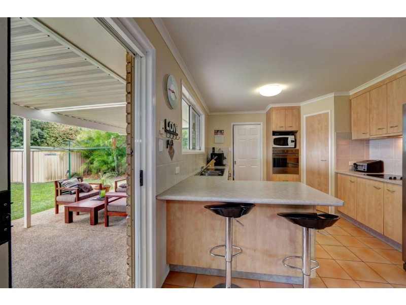 10 Majestic Place, Coral Cove QLD 4670