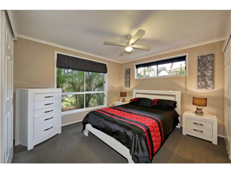 10 Majestic Place, Coral Cove QLD 4670