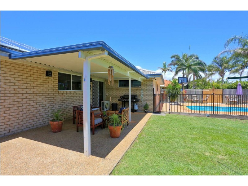 10 Majestic Place, Coral Cove QLD 4670