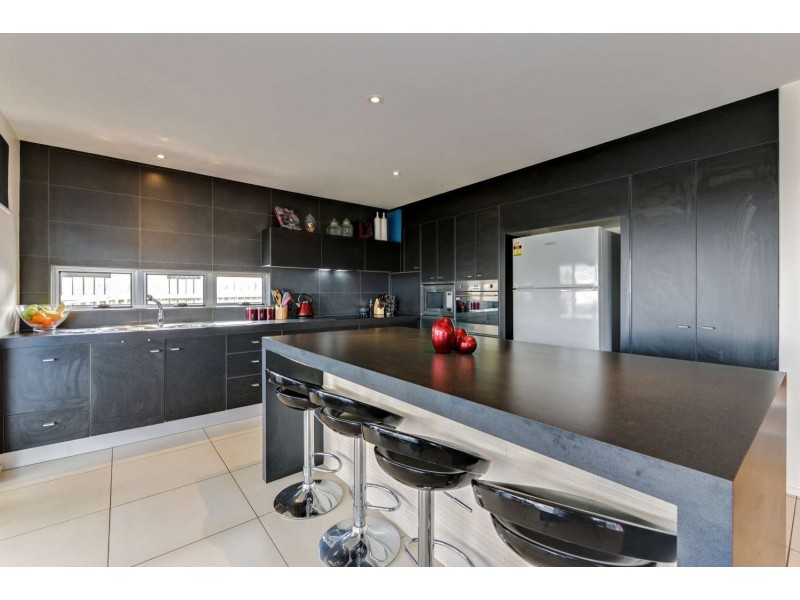 4 Camplin Court, Branyan QLD 4670