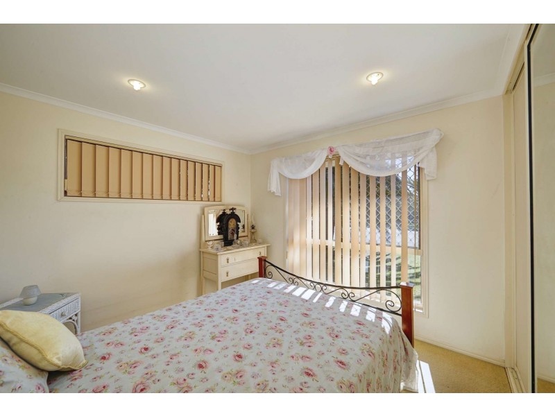 204 Barolin Esplanade, Coral Cove QLD 4670