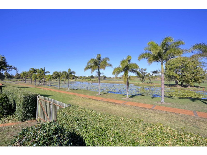 204 Barolin Esplanade, Coral Cove QLD 4670