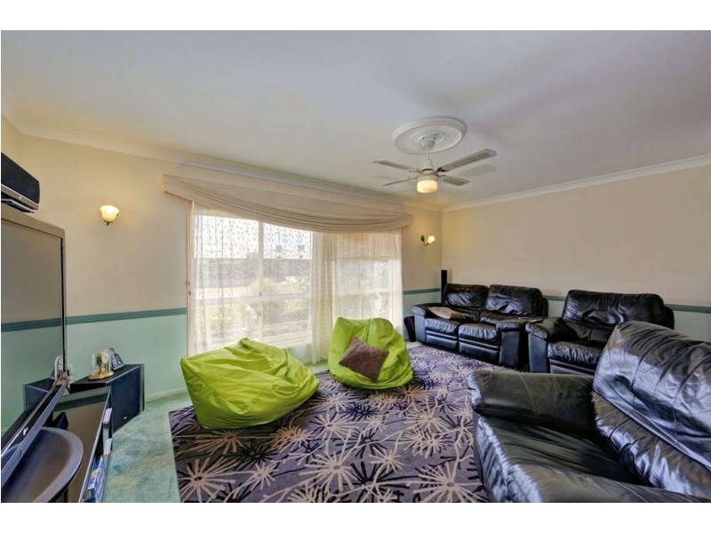 184 Barolin Esplanade, Coral Cove QLD 4670