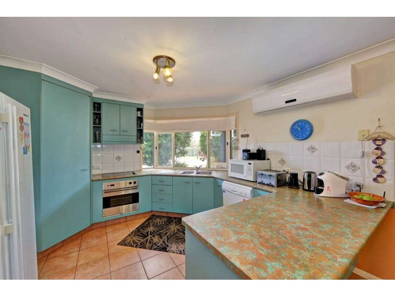 184 Barolin Esplanade, Coral Cove QLD 4670