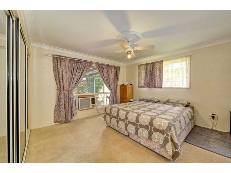 184 Barolin Esplanade, Coral Cove QLD 4670