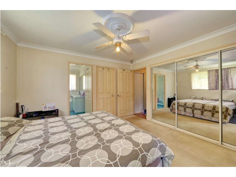 184 Barolin Esplanade, Coral Cove QLD 4670