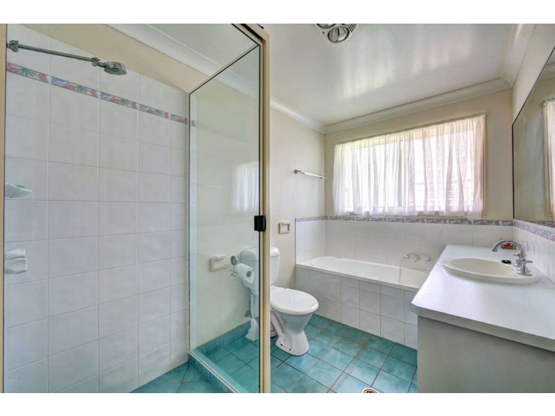 184 Barolin Esplanade, Coral Cove QLD 4670