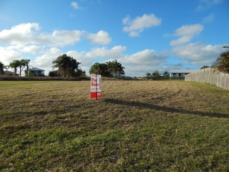 11 Blake Close, Coral Cove QLD 4670