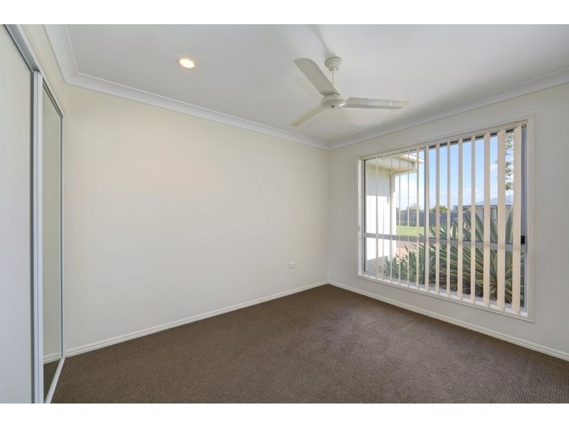18 Belmonte Drive, Coral Cove QLD 4670