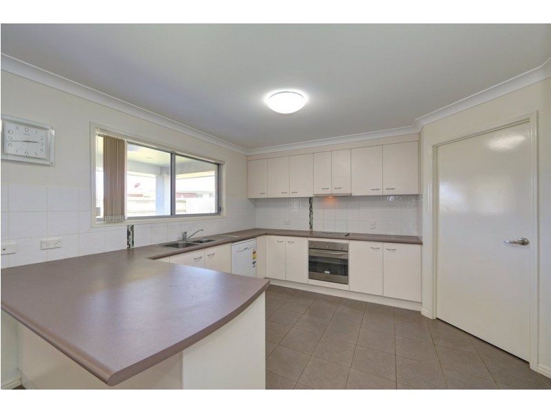 18 Belmonte Drive, Coral Cove QLD 4670