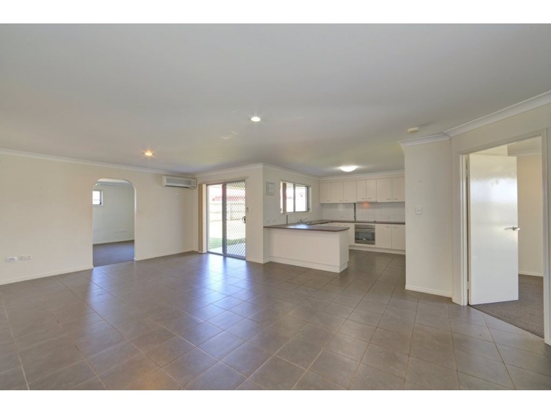 18 Belmonte Drive, Coral Cove QLD 4670