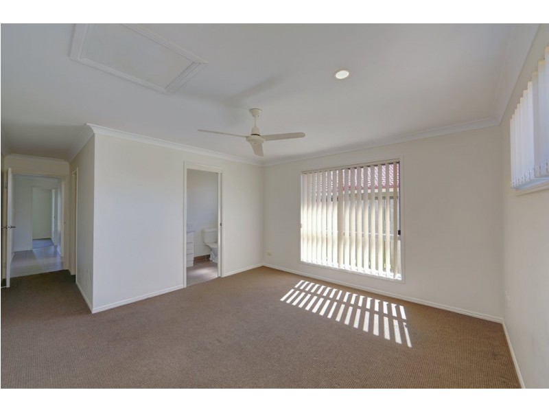 18 Belmonte Drive, Coral Cove QLD 4670