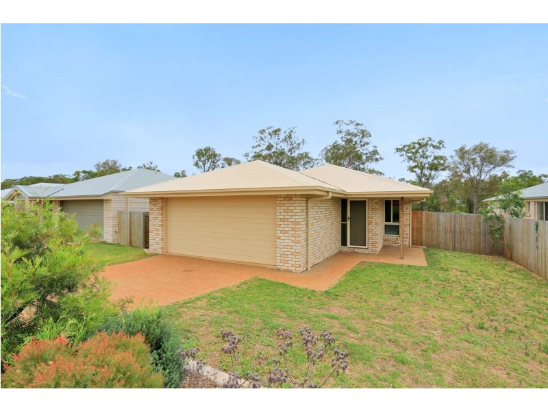 92 Neville Drive, Branyan QLD 4670