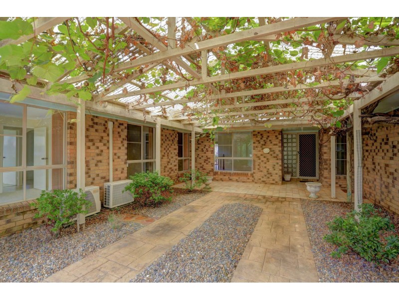 78 Barolin Esplanade, Coral Cove QLD 4670