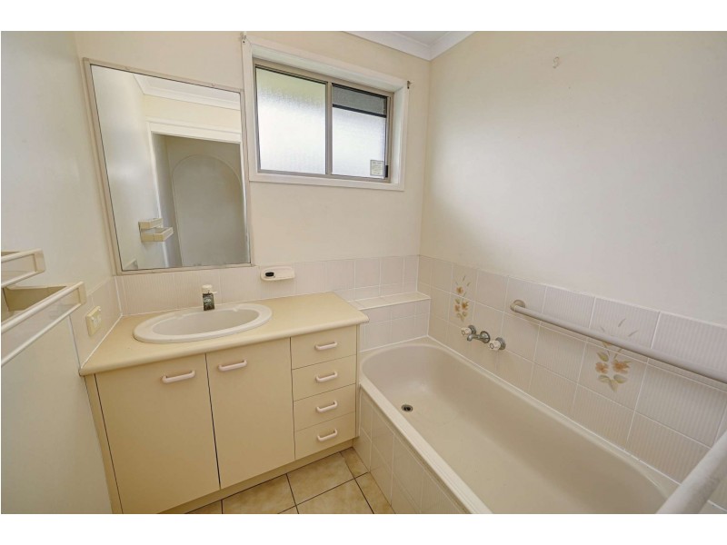 78 Barolin Esplanade, Coral Cove QLD 4670
