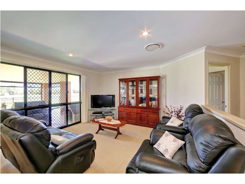 5 Belmonte Drive, Coral Cove QLD 4670