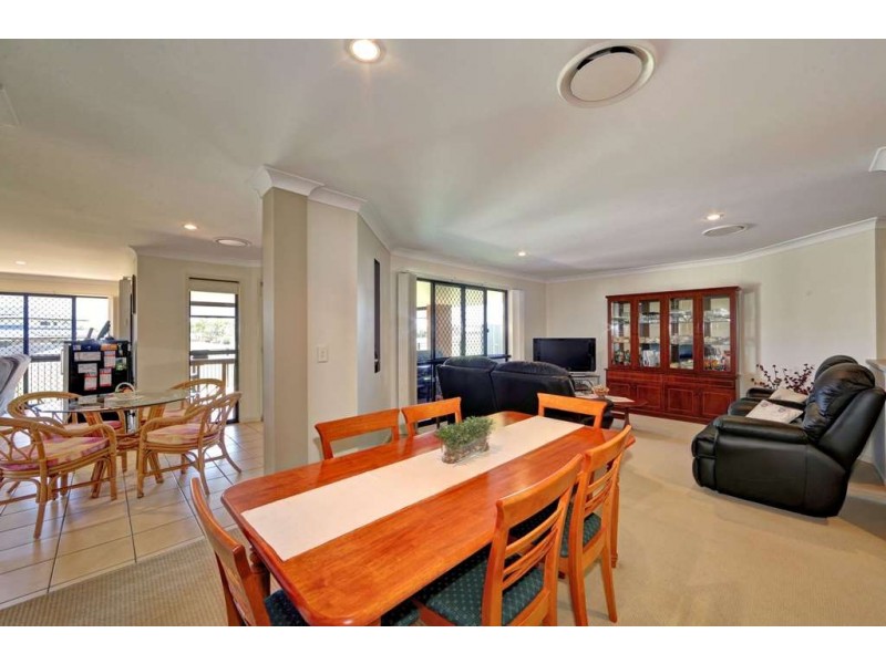 5 Belmonte Drive, Coral Cove QLD 4670