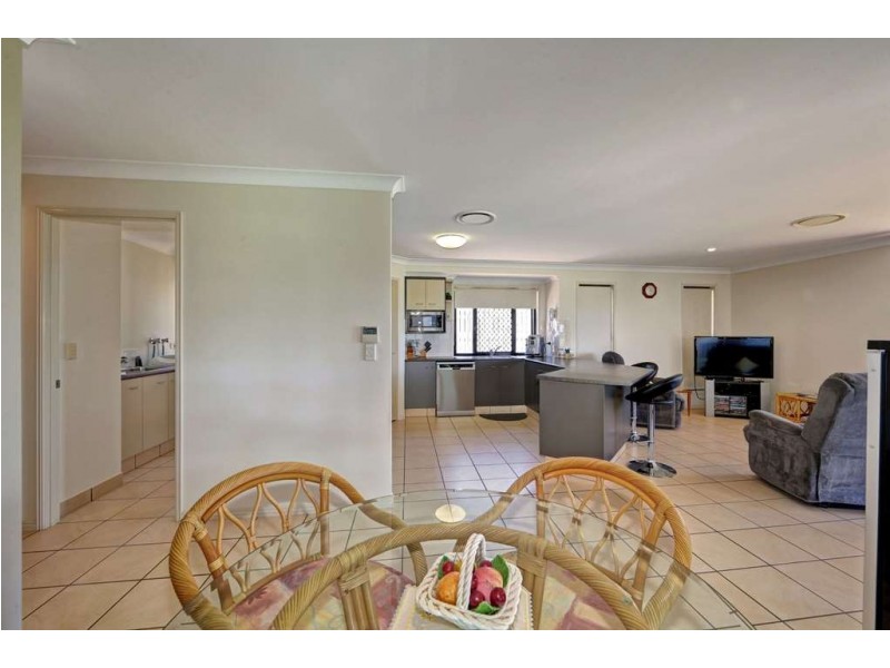 5 Belmonte Drive, Coral Cove QLD 4670