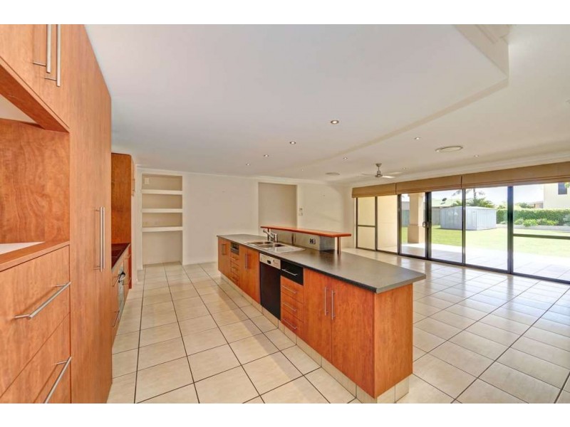 3 Andy Kemp Place, Bargara QLD 4670