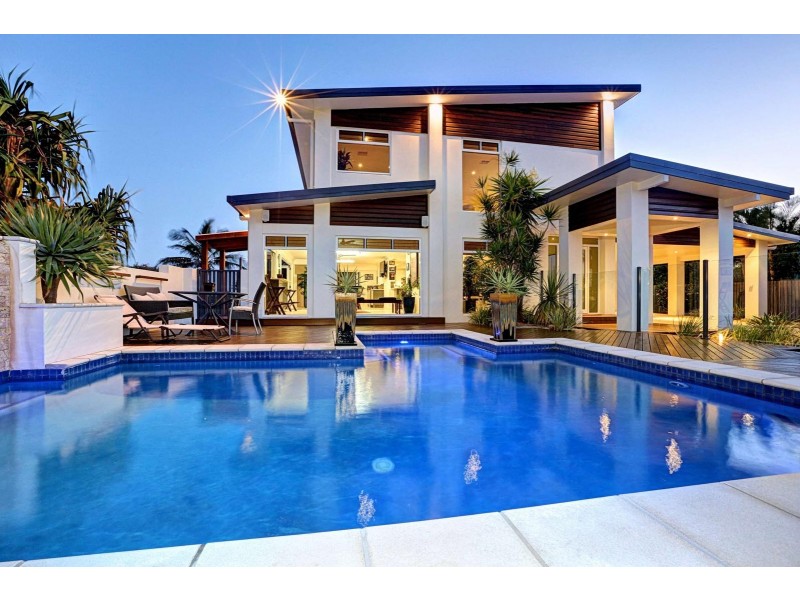 152 Barolin Esplanade, Coral Cove QLD 4670