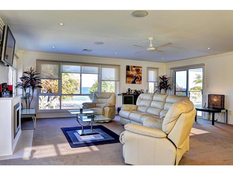 152 Barolin Esplanade, Coral Cove QLD 4670