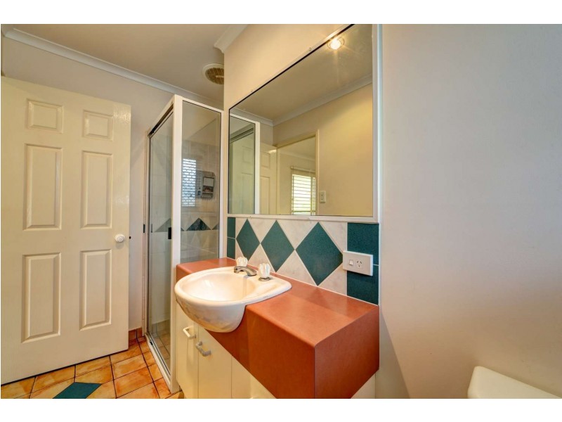 172 Barolin Esplanade, Coral Cove QLD 4670