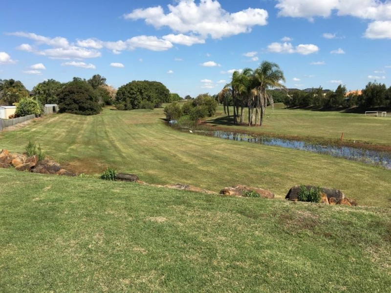 1 Blake Close, Coral Cove QLD 4670