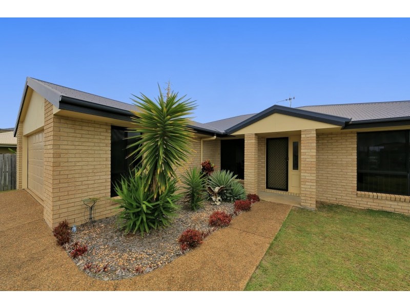 18 Toppers Drive, Coral Cove QLD 4670