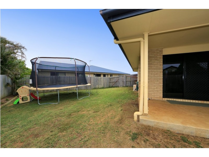 18 Toppers Drive, Coral Cove QLD 4670