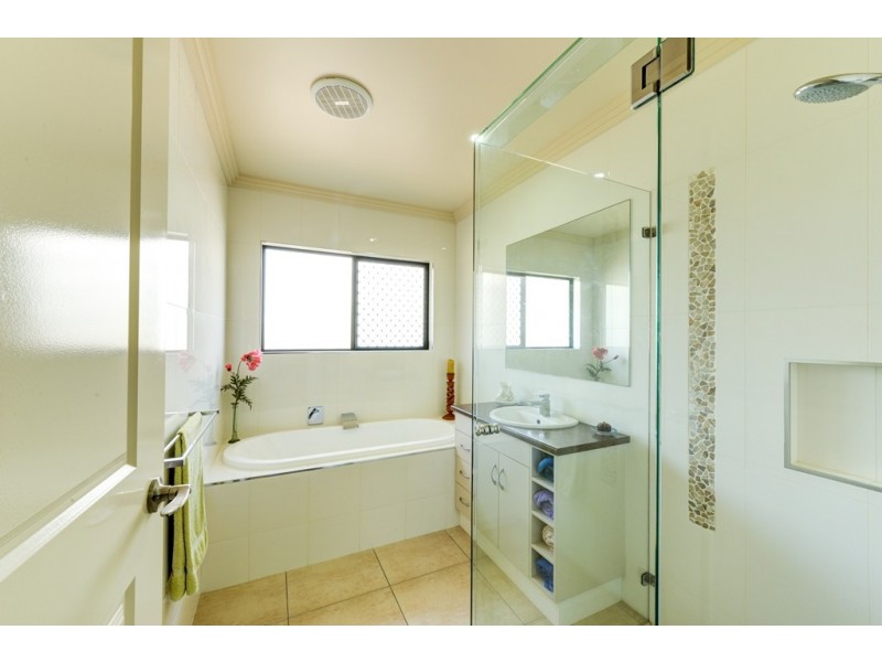 4 Seahorse Court, Innes Park QLD 4670