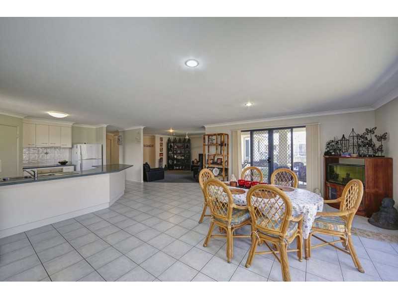 41 Bisdee Street, Coral Cove QLD 4670