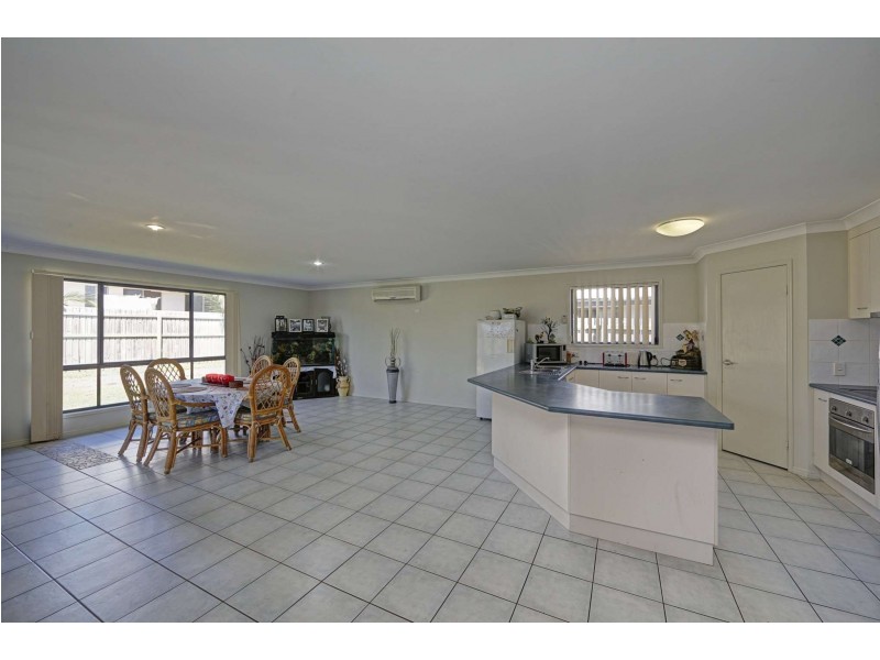 41 Bisdee Street, Coral Cove QLD 4670