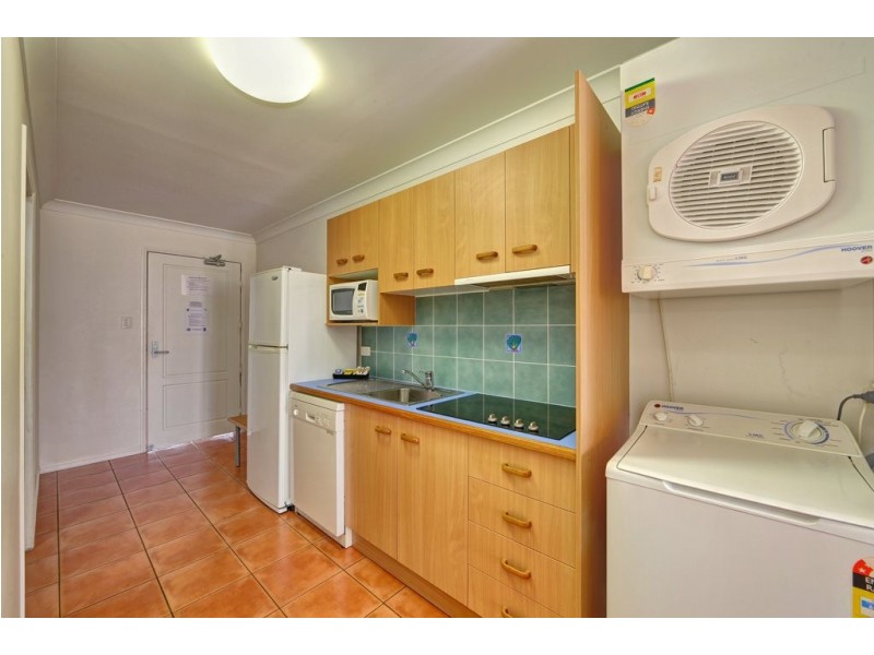 Villa 18 Pebble Beach Drive, Coral Cove QLD 4670