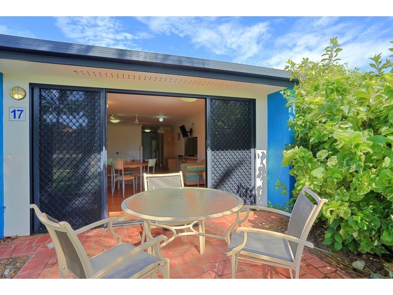 Villa 18 Pebble Beach Drive, Coral Cove QLD 4670